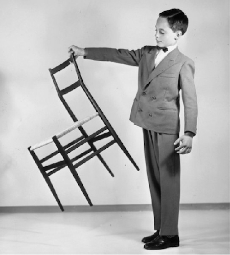 Gio Ponti szuperkönnyű széke